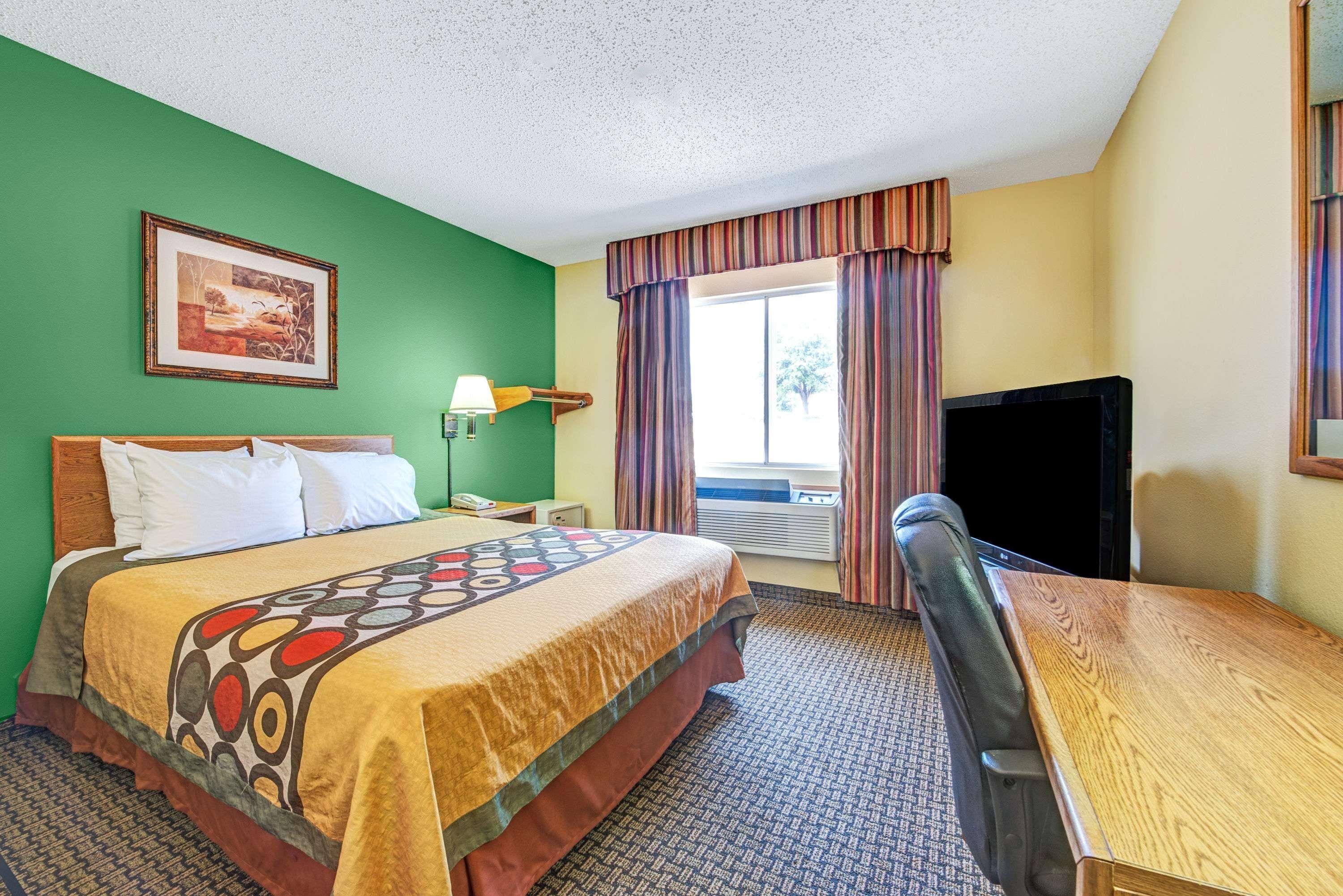 Super 8 By Wyndham Mckinney/Plano Area Экстерьер фото