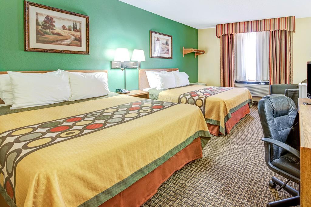 Super 8 By Wyndham Mckinney/Plano Area Экстерьер фото
